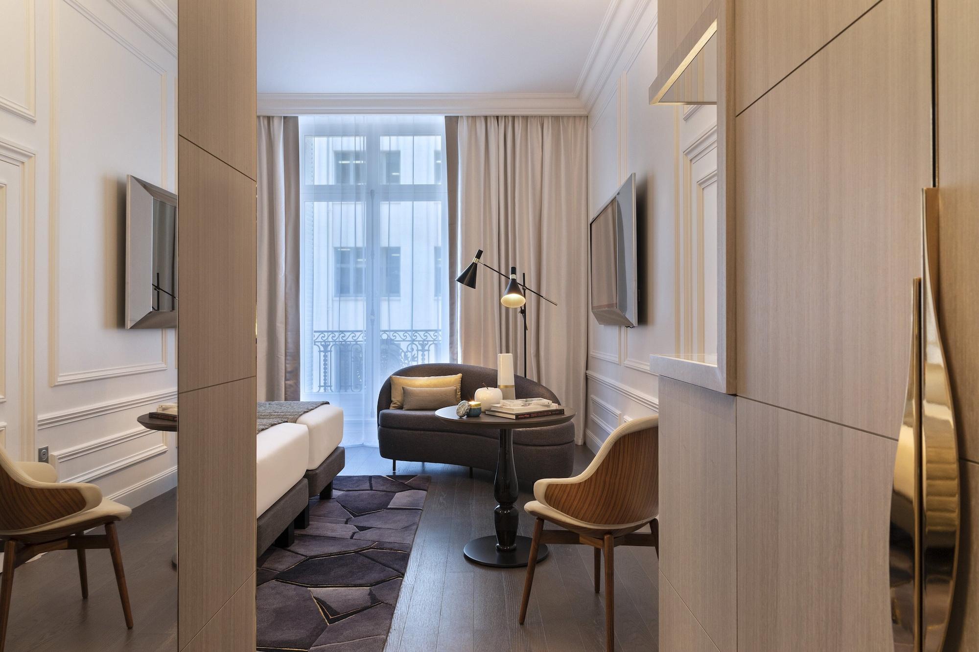 La Clef Champs-elysees By The Crest Collection