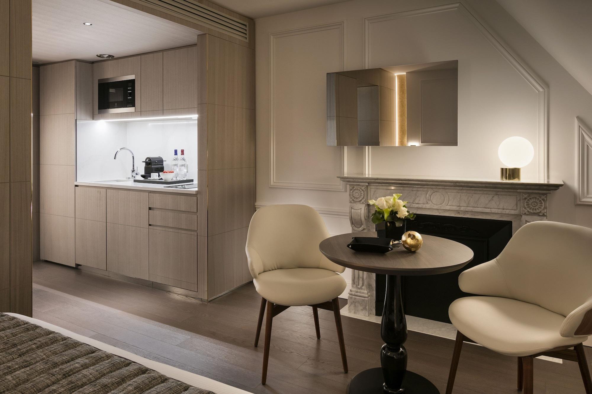 La Clef Champs-elysees By The Crest Collection Hotel Paris