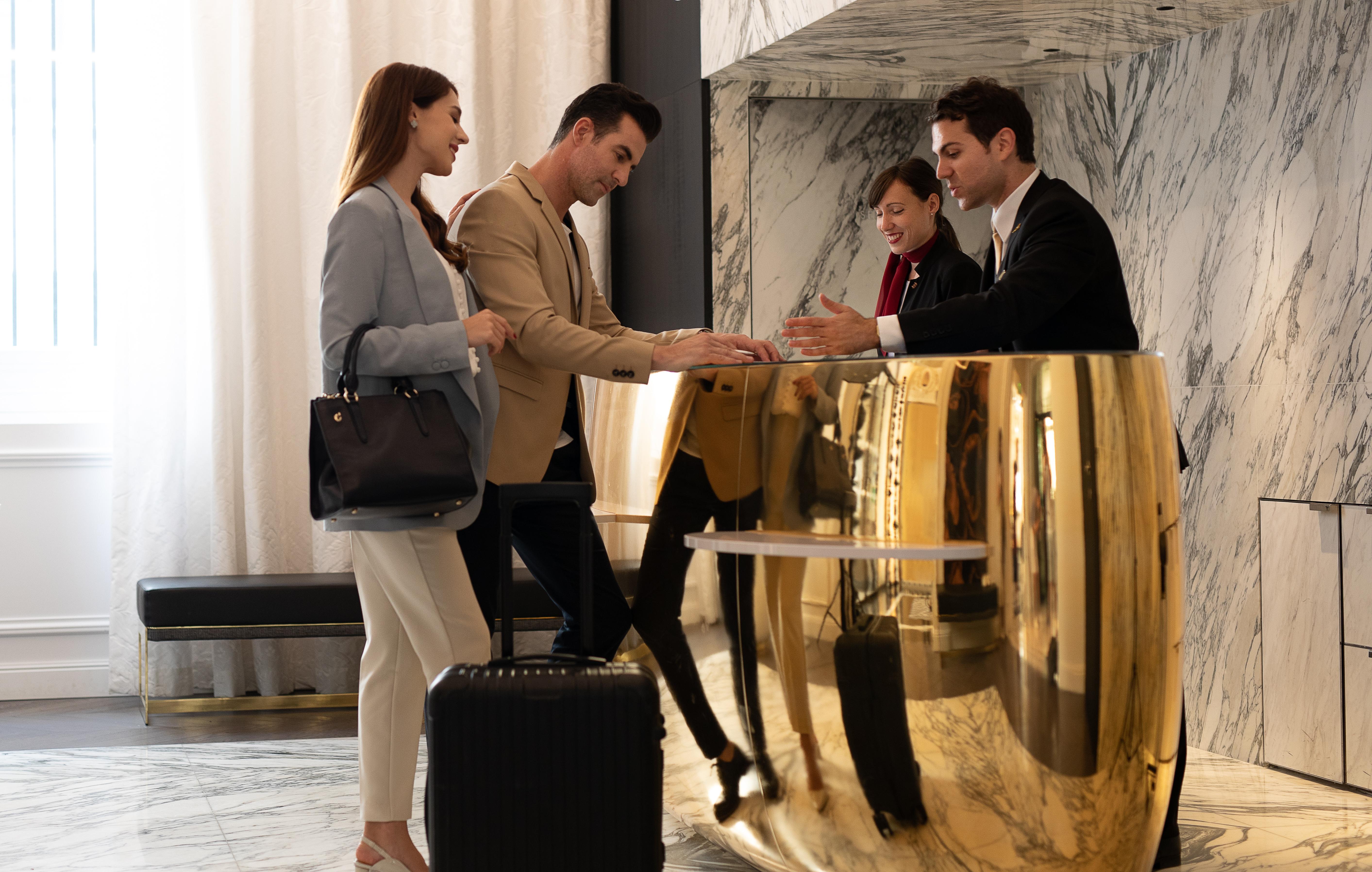 La Clef Champs-elysees By The Crest Collection Paris